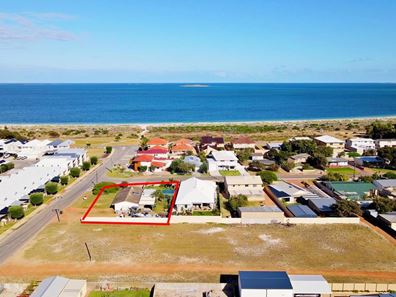 30 Doust Street, Jurien Bay WA 6516