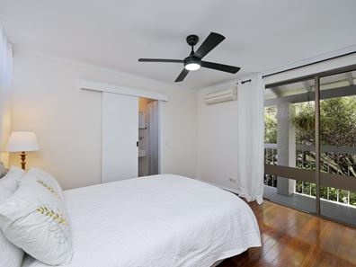 1/54 Saunders Street, Como WA 6152
