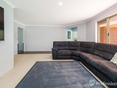 45 Pilbara Crescent, Jane Brook WA 6056