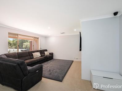 45 Pilbara Crescent, Jane Brook WA 6056
