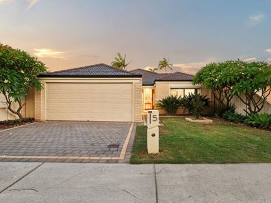 5 JAMES GILMOUR WAY, Darch WA 6065
