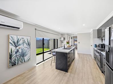 120 The Boulevard, Australind WA 6233