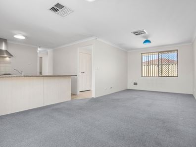 2/308 Streich Avenue, Armadale WA 6112