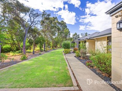 4 Bass Entrance, Leschenault WA 6233