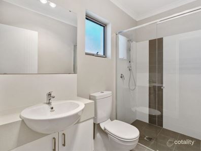15D Sixth Road, Armadale WA 6112