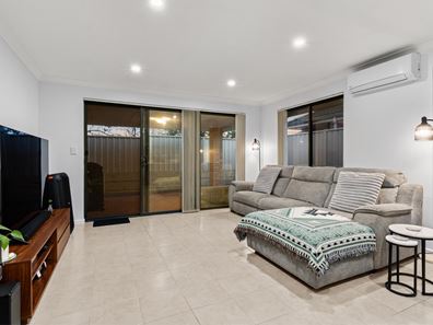 18/39 Barfield Road, Hammond Park WA 6164
