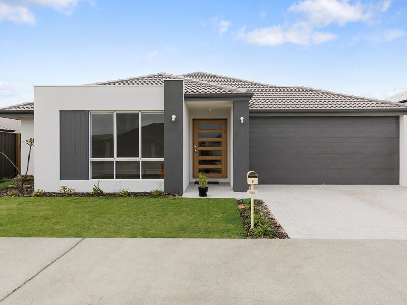 8 Nirvana Road, Lakelands