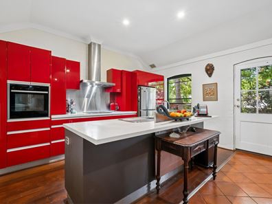 34A Samson Street, White Gum Valley WA 6162