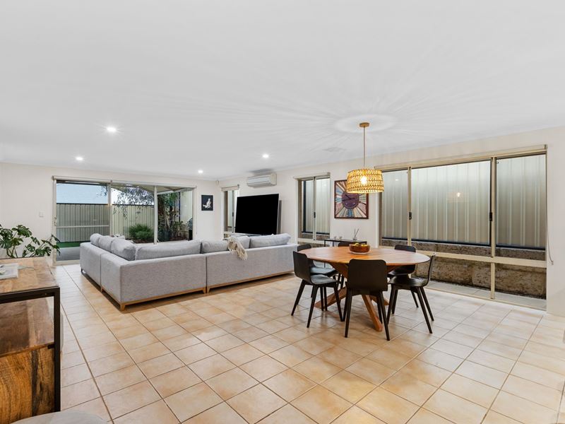 19 Lakewood Terrace, Clarkson WA 6030