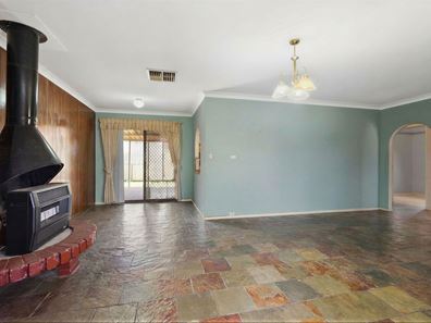 100 Maguire Avenue, Beechboro WA 6063