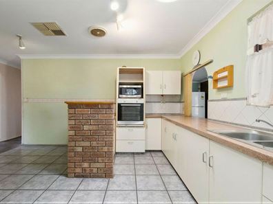 100 Maguire Avenue, Beechboro WA 6063
