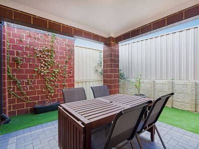 385A Carrington Street, Hamilton Hill WA 6163