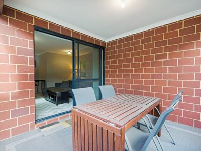 385A Carrington Street, Hamilton Hill WA 6163