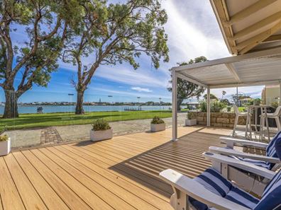 2/4 Soldiers Cove Terrace, Dudley Park WA 6210