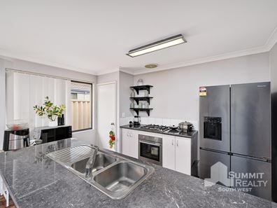 48 Reeves Approach, Dalyellup WA 6230
