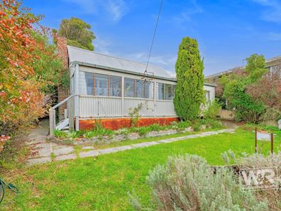 1 Angus Street, Mount Melville WA 6330