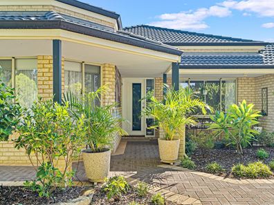 17 Dalewood Gardens, Meadow Springs WA 6210