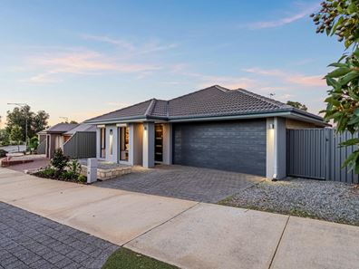 130 Honeywood Avenue, Wandi WA 6167