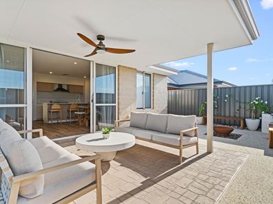 21 Waardong Court, Halls Head WA 6210