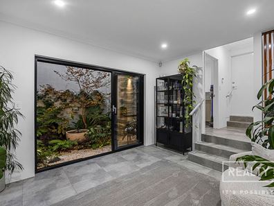 6D Hall Street, Karrinyup WA 6018