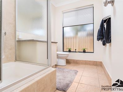1/1 Hardman Road, Rangeway WA 6530