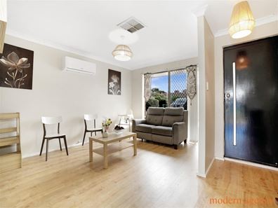 2/23 Quarram Way, Gosnells WA 6110