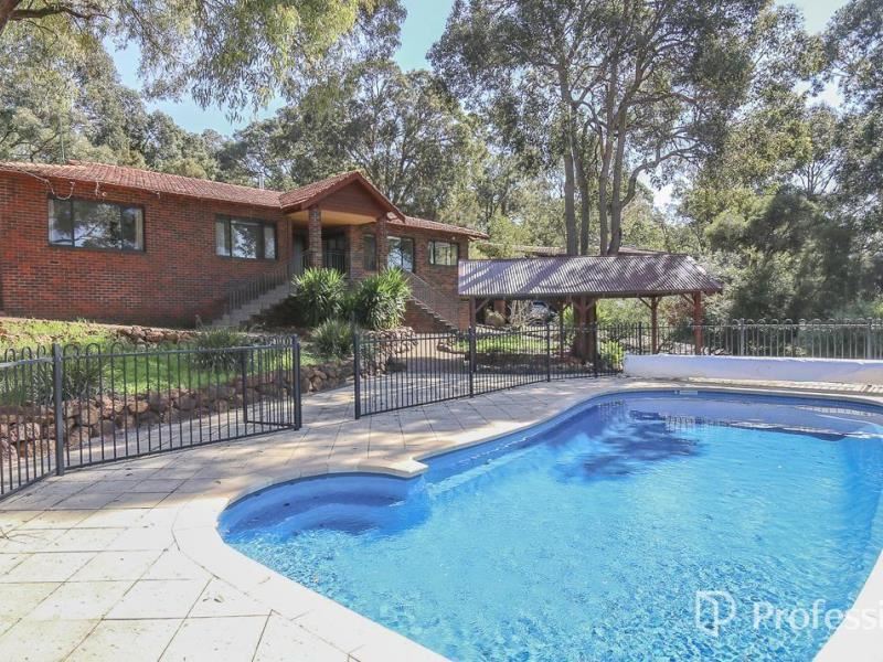 38 Valley Road, Kalamunda WA 6076