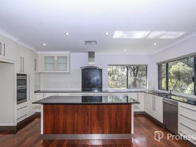 38 Valley Road, Kalamunda WA 6076