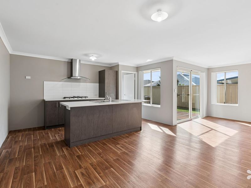 3 Leonard Close, Seville Grove