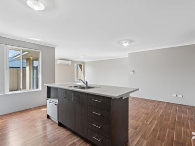 3 Leonard Close, Seville Grove WA 6112