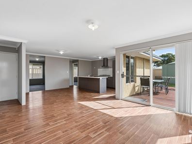 3 Leonard Close, Seville Grove WA 6112