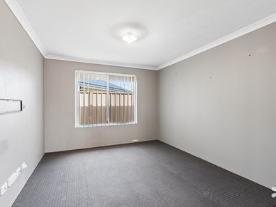 3 Leonard Close, Seville Grove WA 6112
