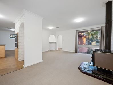 157 Champion Drive, Camillo WA 6111