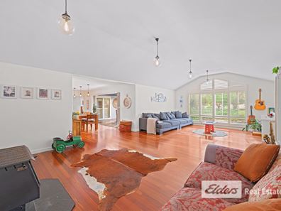13 Hyde Court, Lower King WA 6330