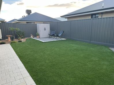 33 Alverstone Boulevard, Lakelands WA 6180