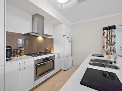 8 Villena Parade, Alkimos WA 6038