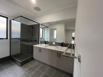 3 Kelston approach, Lakelands WA 6180