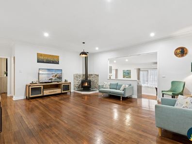 24 Ecko Road, Mount Nasura WA 6112