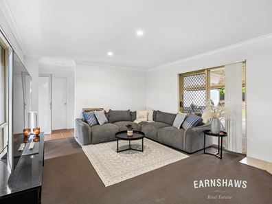 138 Salisbury Road, Swan View WA 6056