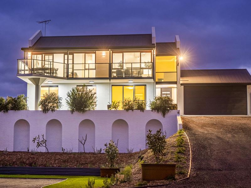 6 Yanrey Street, Golden Bay