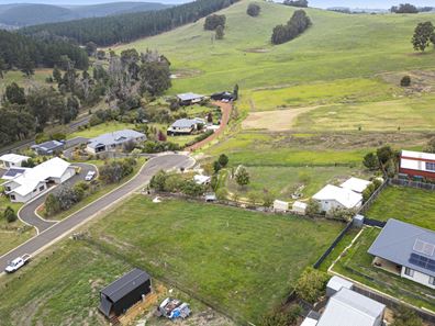 8A Diggers Green, Nannup WA 6275