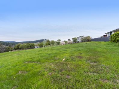 8A Diggers Green, Nannup WA 6275