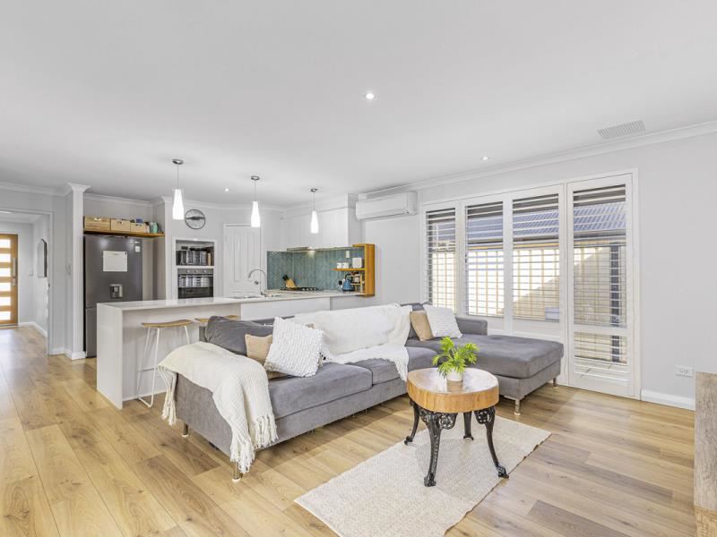 8 Myall Fairway, Clarkson WA 6030
