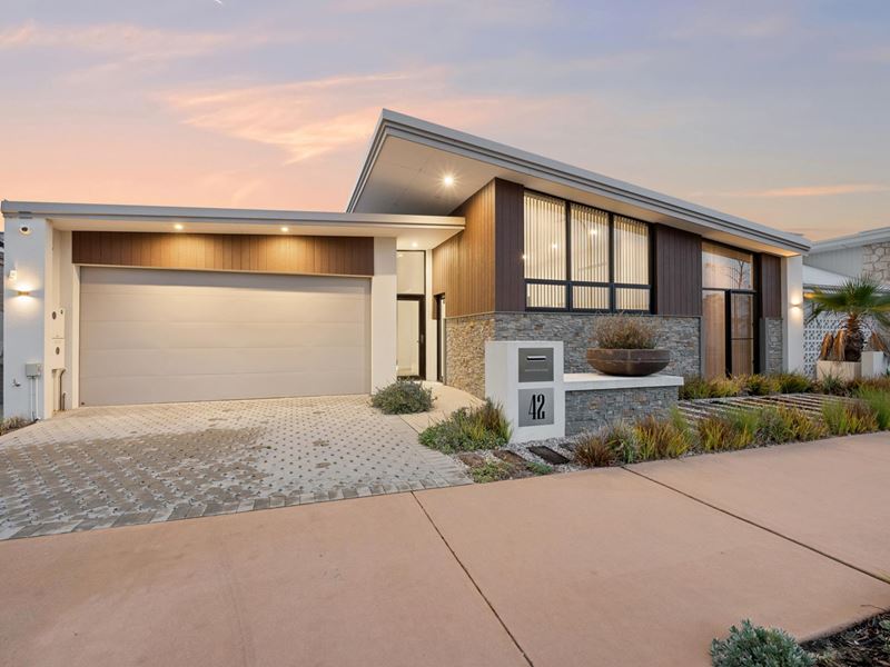 42 Propeller Avenue, Brabham