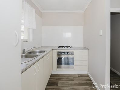 16 Diana Crescent, Lockridge WA 6054