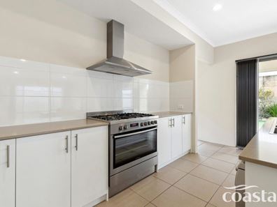 20 Tambrey Avenue, Golden Bay WA 6174