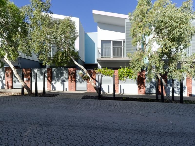 2/4 Betano Rd, Rockingham WA 6168
