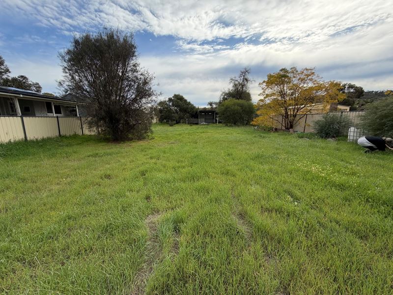6 Knight Street, Northam