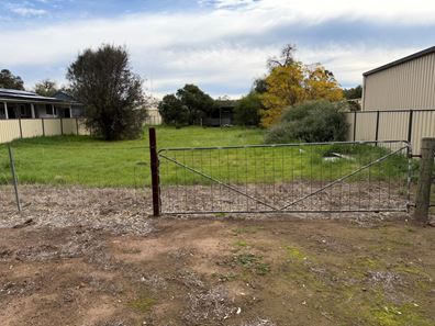 6 Knight Street, Northam WA 6401