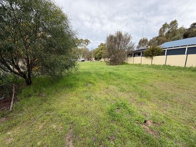 6 Knight Street, Northam WA 6401